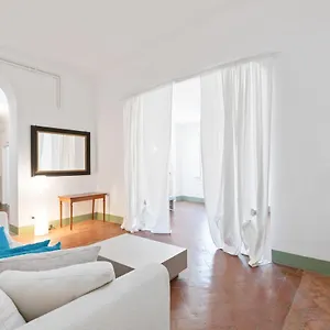 https://appartamento-urbino-affitti-brevi-italia.it-tuscanyhotel.com