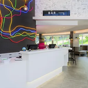 https://ibis-styles-new-york-laguardia-airport.us-newyorkcity.com